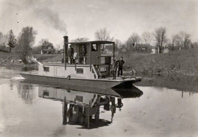 Alligator Tug in Lynn River